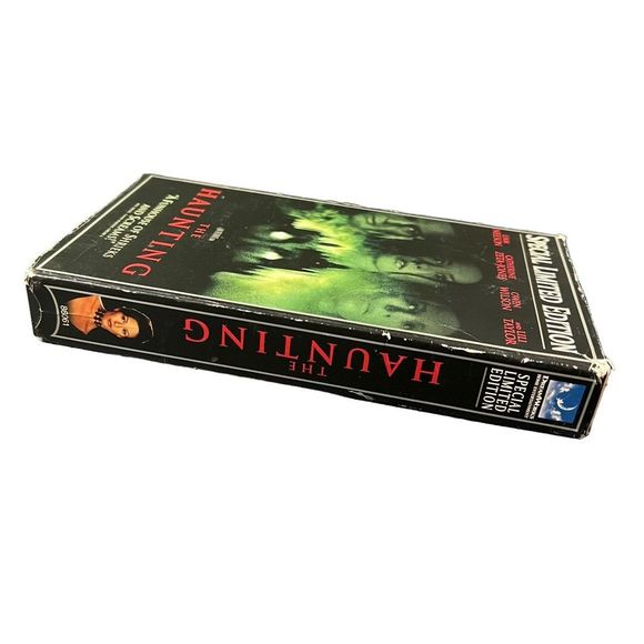 The Haunting VHS Movie Special Limited Edition Liam Neeson Owen Wilson Horror - Picture 5 of 7